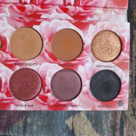 β¨ Laura Lee Los Angeles β Catβs Pajamas Eyeshadow Palette π - Picture 3 of 5